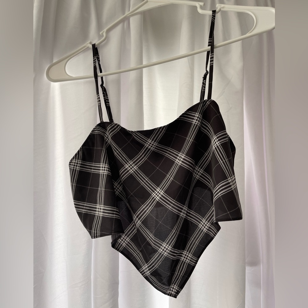 H&M Divided - Black & White Crop Top